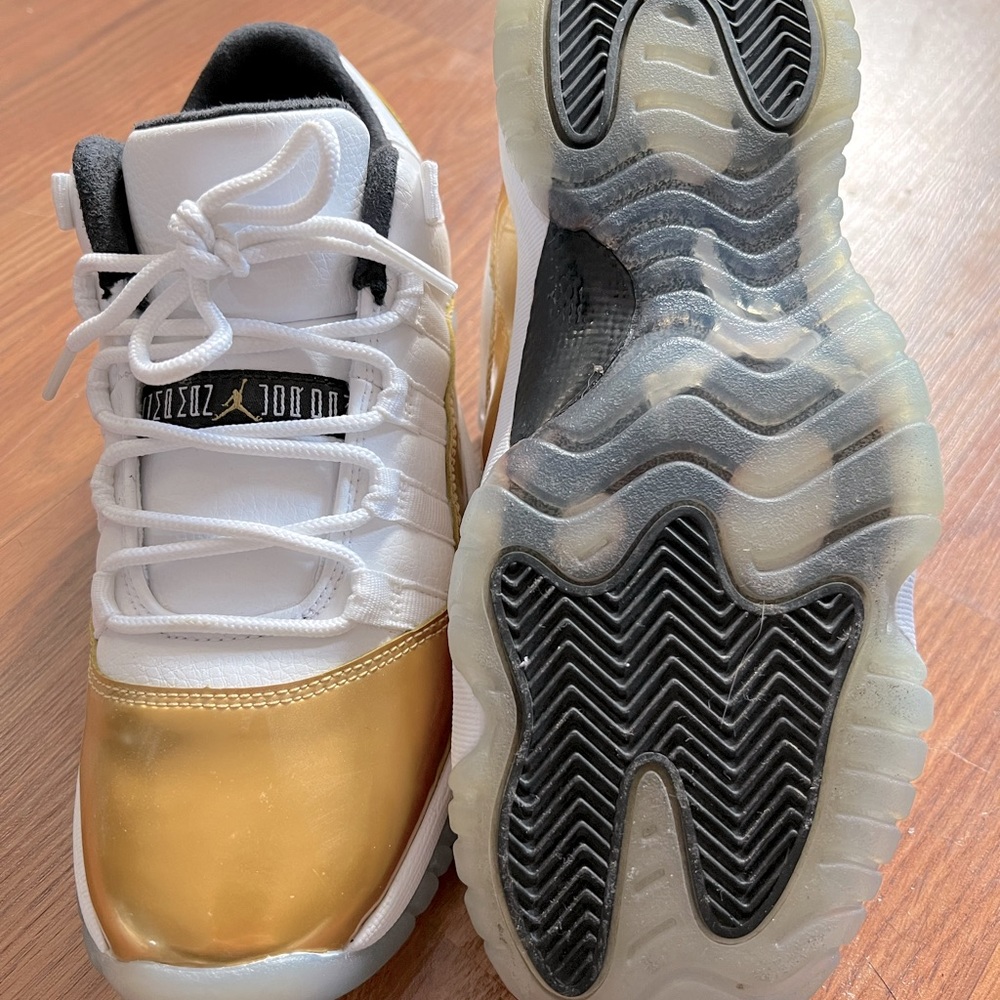 AIR JORDAN 11 RETRO LOW 'CLOSING CEREMONY'